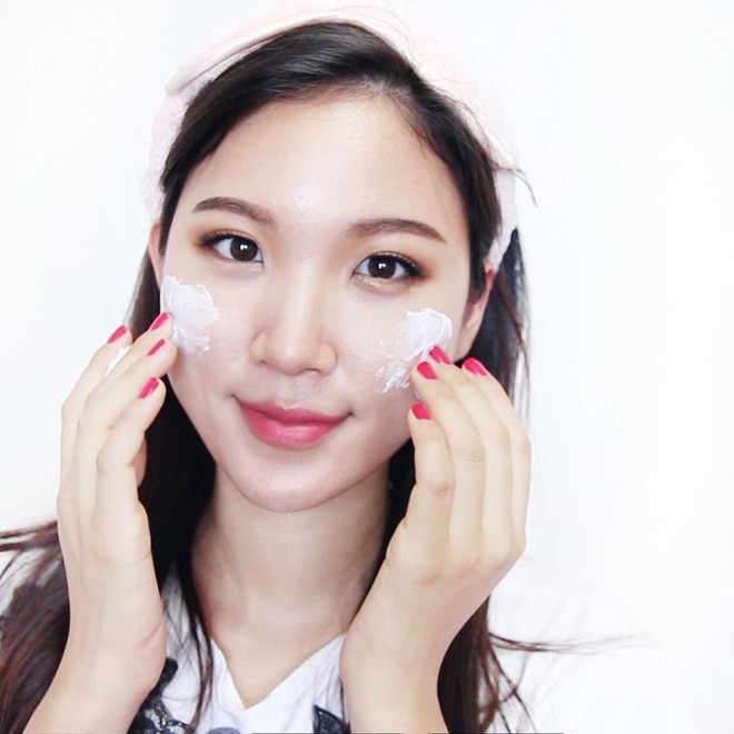 Theo dõi 4 beauty blogger này, các nàng sẽ học được nhiều tips chăm da nhanh gọn mà hay cực kỳ - Ảnh 9.