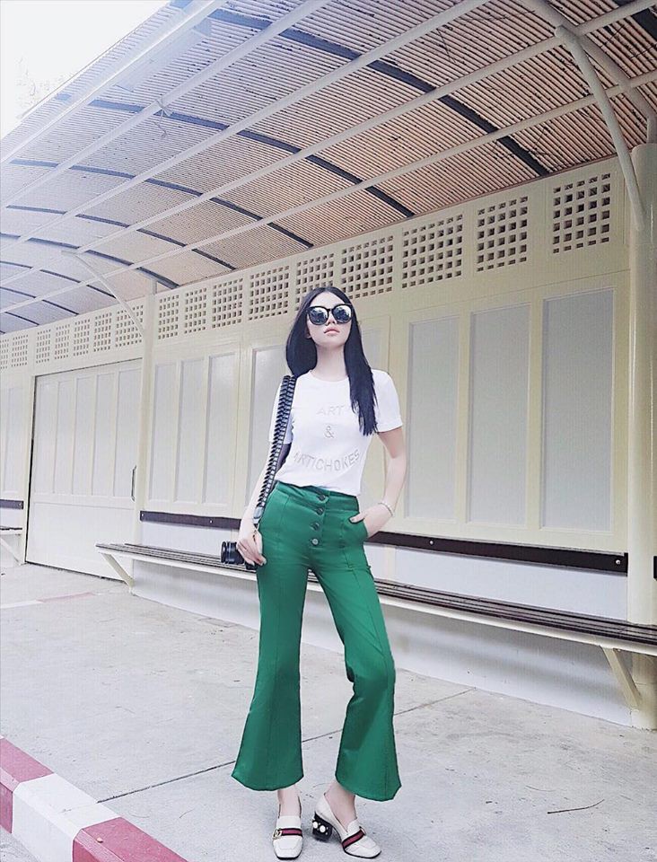 Hè chưa về mà các sao Việt đã lên đồ street style cực gắt, chặt nhau tưng bừng với sắc màu rực rỡ - Ảnh 3. Hè chưa về mà các sao Việt đã lên đồ street style cực gắt, chặt nhau tưng bừng với sắc màu rực rỡ - Ảnh 3.