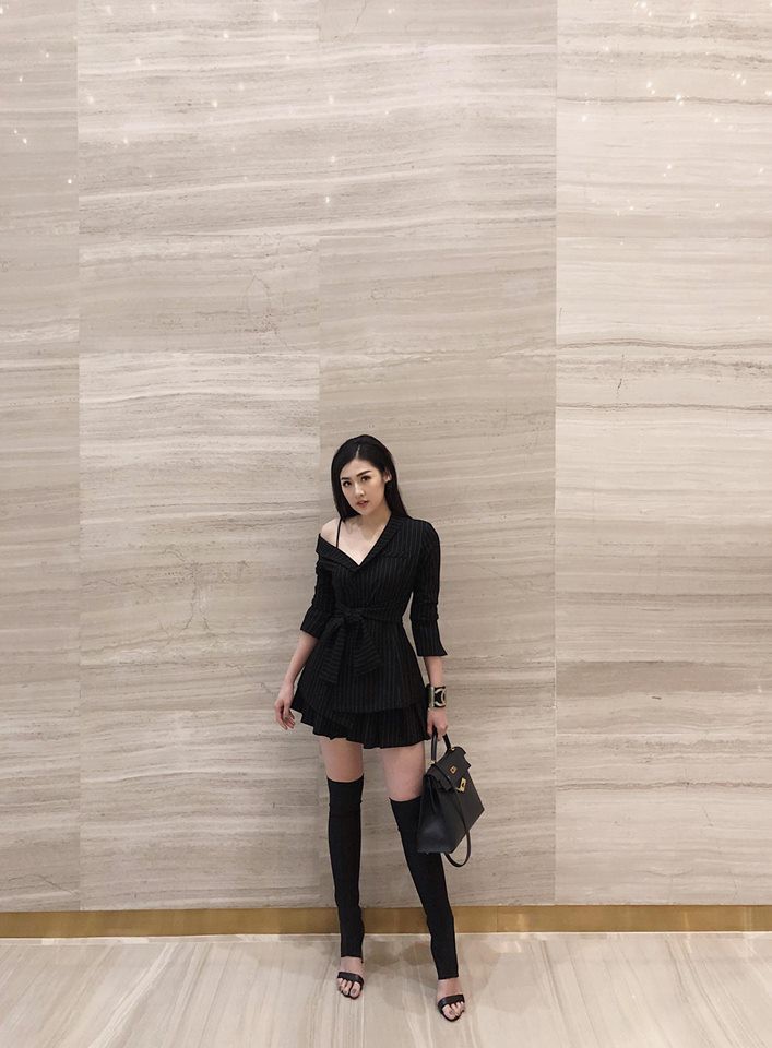 Hè chưa về mà các sao Việt đã lên đồ street style cực gắt, chặt nhau tưng bừng với sắc màu rực rỡ - Ảnh 13. Hè chưa về mà các sao Việt đã lên đồ street style cực gắt, chặt nhau tưng bừng với sắc màu rực rỡ - Ảnh 13.