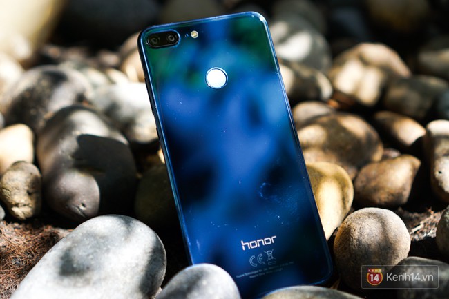 Honor 9 Lite chính thức ra mắt tại Việt Nam: smartphone có thiết kế mặt kính đẹp nhất trong tầm giá! - Ảnh 1.