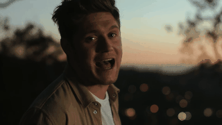 Niall Horan kể chuyện bị cô bồ xinh đẹp ngang nhiên cắm sừng trong MV mới - Ảnh 2.