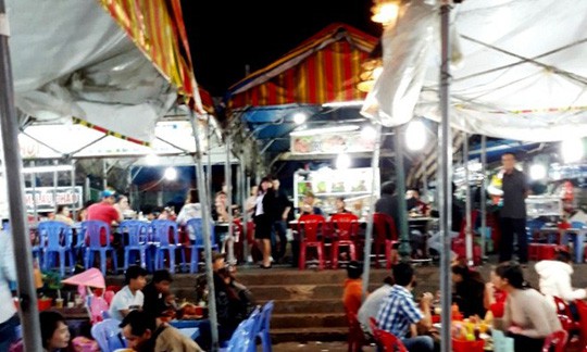 Đình chỉ quán ăn đánh du khách ngất xỉu tại chợ đêm Đà Lạt - Ảnh 1.