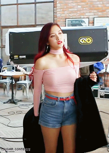 Loạt ảnh cũ bỗng được “đào” lại: Mina (Twice) gây sốt khi diện áo trễ vai gợi cảm - Ảnh 3. Loạt ảnh cũ bỗng được “đào” lại: Mina (Twice) gây sốt khi diện áo trễ vai gợi cảm - Ảnh 3.