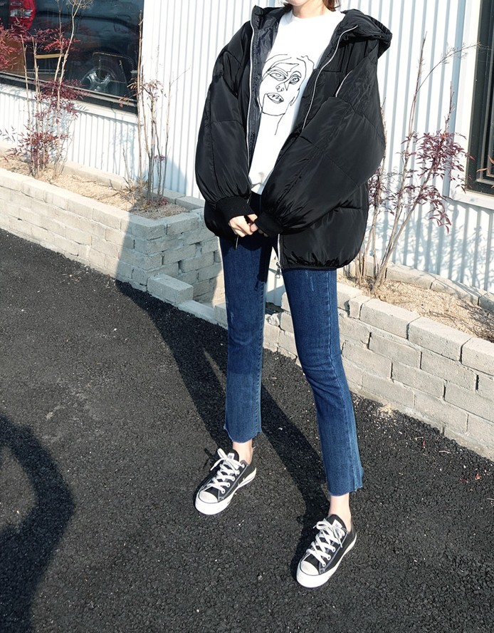 Năm nay nếu định sắm skinny jeans, bạn đừng mua loại bó chịt mà hãy chọn dáng ôm vừa phải như thế này mới là đúng mốt 2018 - Ảnh 4.