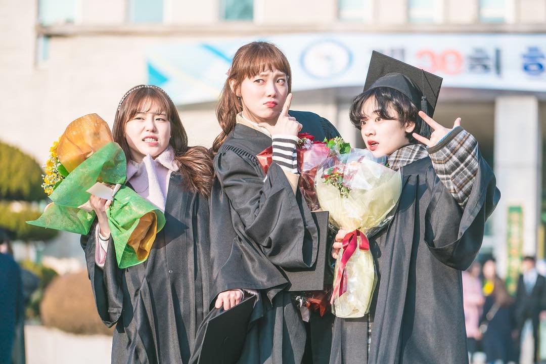 Một năm không gặp, cô bạn đẹp trai của Kim Bok Joo giờ đã nữ tính và chất thế này sao? - Ảnh 2. Một năm không gặp, cô bạn đẹp trai của Kim Bok Joo giờ đã nữ tính và chất thế này sao? - Ảnh 2.