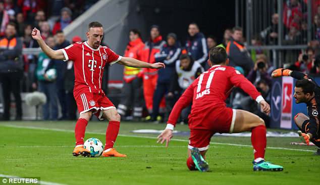 Lewandowski lập hat-trick, Bayern hủy diệt Dortmund 6-0 trong trận derby nước Đức - Ảnh 3.