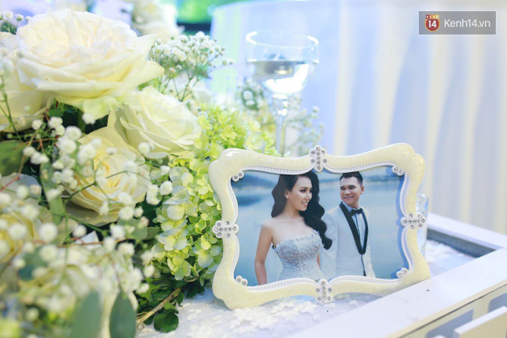 Cận cảnh không gian tiệc cưới sang trọng của Khắc Việt và bà xã DJ tại Hà Nội - Ảnh 4. Cận cảnh không gian tiệc cưới sang trọng của Khắc Việt và bà xã DJ tại Hà Nội - Ảnh 4.