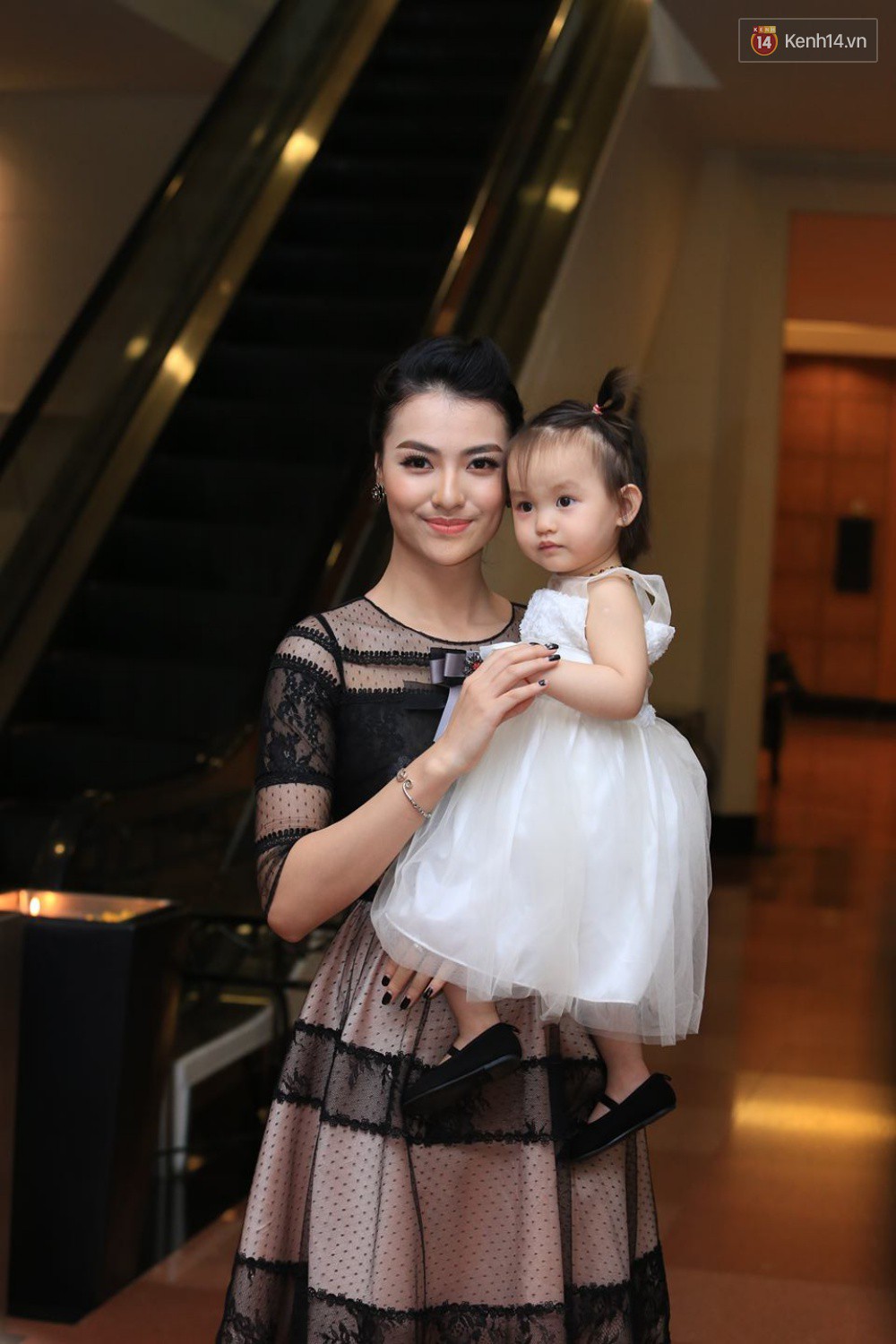 Dàn sao Việt xúng xính hội ngộ tại đám cưới của Khắc Việt và bà xã DJ tại Hà Nội - Ảnh 4.
