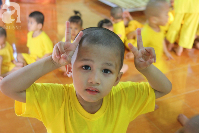 Tình hình hiện tại của bé não úng thủy Đức Lộc cùng với hơn 100 đứa trẻ bị bố mẹ bỏ rơi ở mái ấm Đức Quang - Ảnh 11.