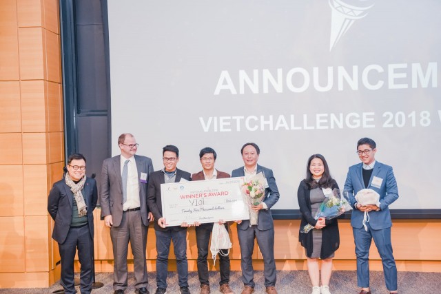 Trung tâm Anh ngữ đăng ảnh giám đốc của mình nhận giải 3 cuộc thi VietChallenge: Tiếc nuối vì không được giải nhất - Ảnh 5.