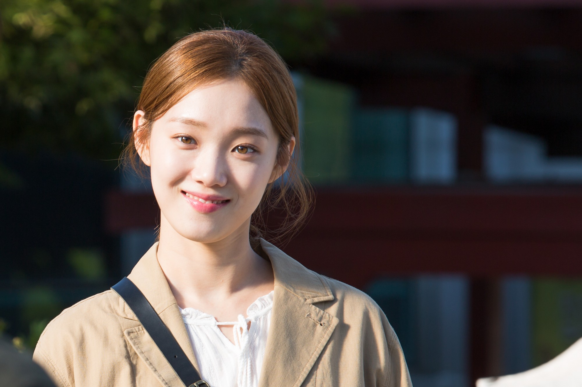 TÆ°á»Ÿng ráº¥t bÃ¬nh thÆ°á»ng, bá»©c áº£nh cÃ³ máº·t Lee Sung Kyung bá»—ng thÃ nh tÃ¢m Ä‘iá»ƒm chá»‰ trÃ­ch - áº¢nh 5.