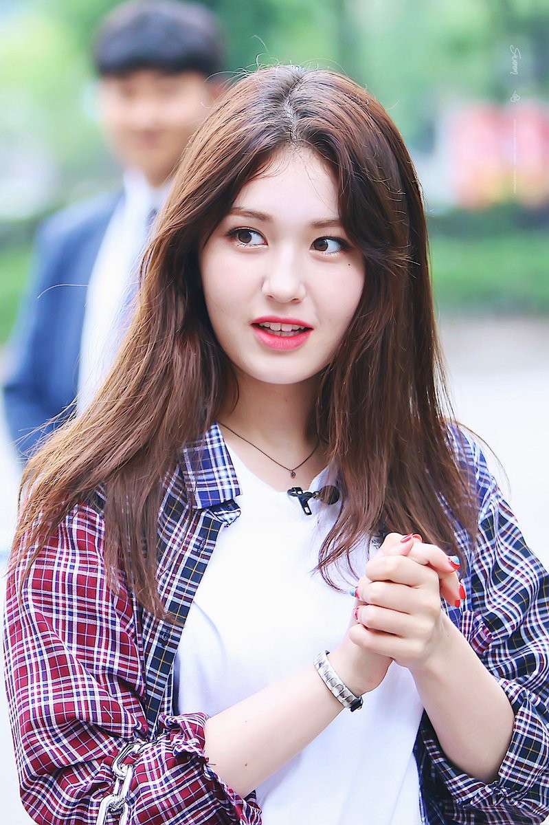 Nhan sắc “nữ thần” như Somi mà cũng già đi trông thấy vì kiểu tóc xấu - Ảnh 5.