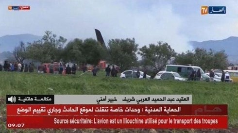 Rơi m&aacute;y bay tại Algeria: 257 người thiệt mạng, một số người sống s&oacute;t - Ảnh 1.