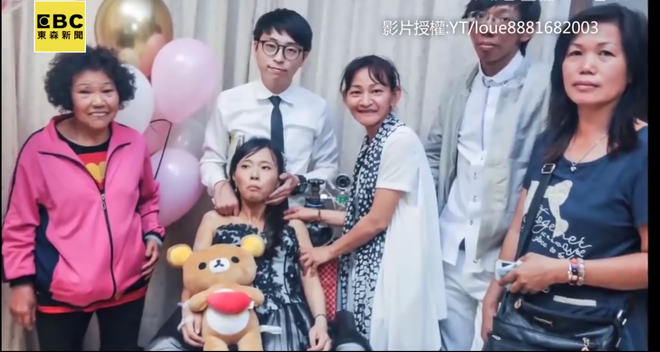 Nhìn bức ảnh cưới của cô gái bị ung thư giai đoạn cuối này, người ta sẽ chẳng thể mất niềm tin vào tình yêu - Ảnh 7.