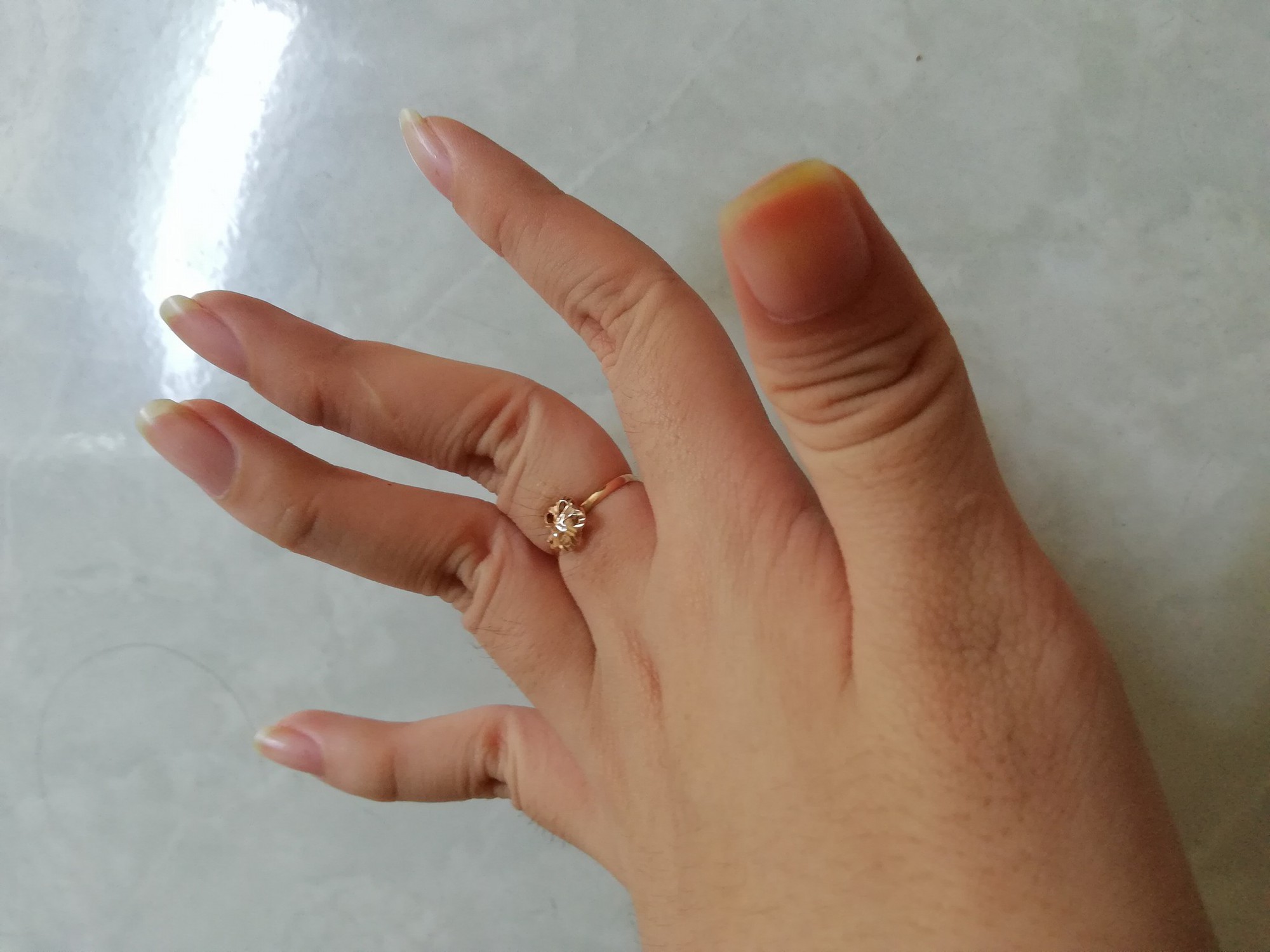 Chùm ảnh: Hội các thanh niên tay cong, tay khù khoằm cùng điểm danh trên Facebook - Ảnh 3. Chùm ảnh: Hội các thanh niên tay cong, tay khù khoằm cùng điểm danh trên Facebook - Ảnh 3.