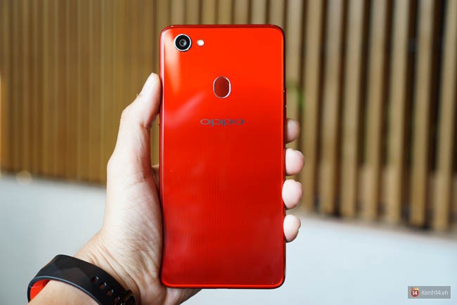 Oppo F7 chính thức ra mắt tại Việt Nam: công nghệ selfie Beauty AI 2.0 mới, màn hình tai thỏ giống iPhone X, giá từ 7,99 triệu đồng - Ảnh 11.