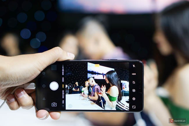 Oppo F7 chính thức ra mắt tại Việt Nam: công nghệ selfie Beauty AI 2.0 mới, màn hình tai thỏ giống iPhone X, giá từ 7,99 triệu đồng - Ảnh 19.