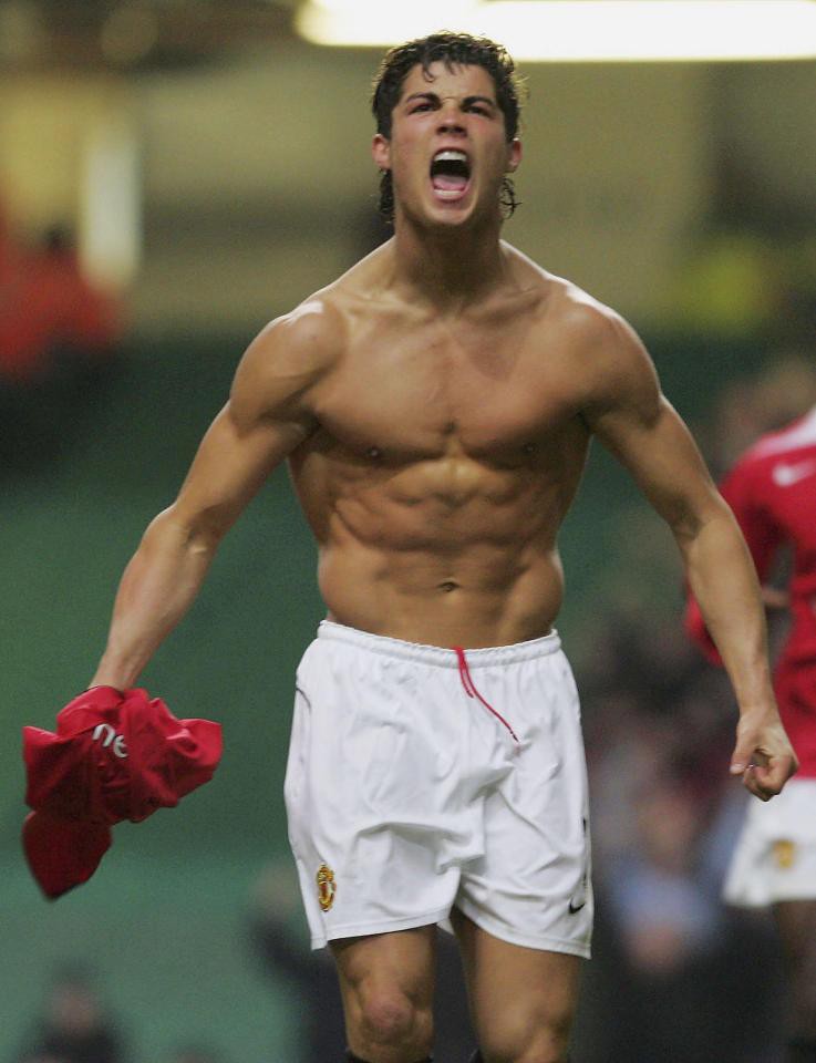 Ronaldo: Hành trình lột xác từ bộ xương di động đến body cực phẩm - Ảnh 4. Ronaldo: Hành trình lột xác từ bộ xương di động đến body cực phẩm - Ảnh 4.