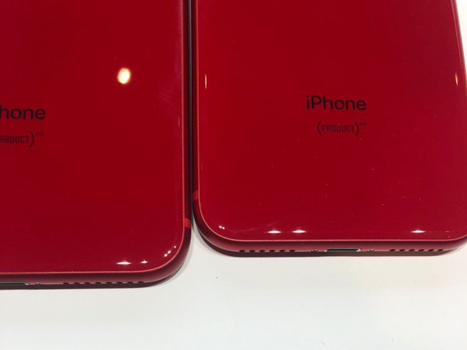 Cận cảnh iPhone 8 và iPhone 8 Plus (PRODUCT)RED, đẹp xuất sắc nhưng vẫn có một nhược điểm lớn - Ảnh 3.