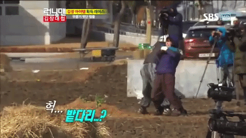 Lăn xả hết m&igrave;nh như Han Hyo Joo &ndash; nữ kh&aacute;ch mời được y&ecirc;u th&iacute;ch nhất của Running Man - Ảnh 9.