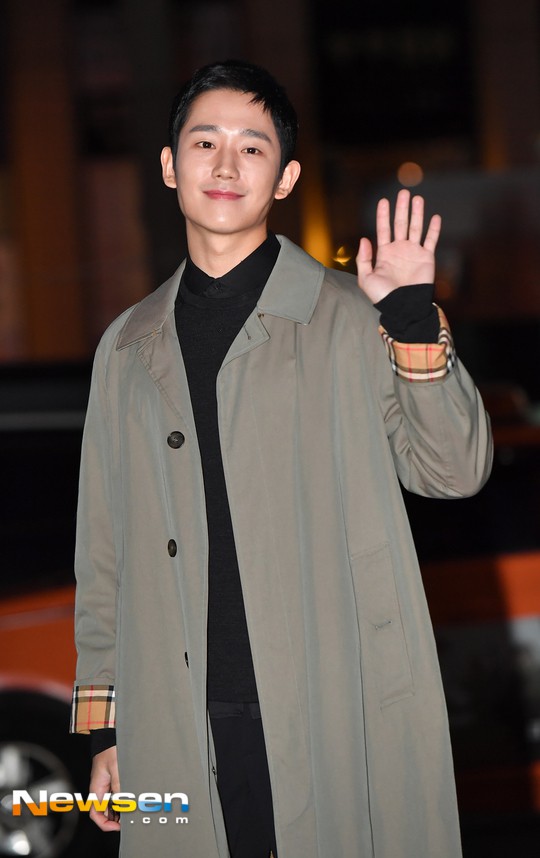 Jung Hae In bỗng trở thành tài tử được hàng triệu người săn đón chỉ sau 1  đêm