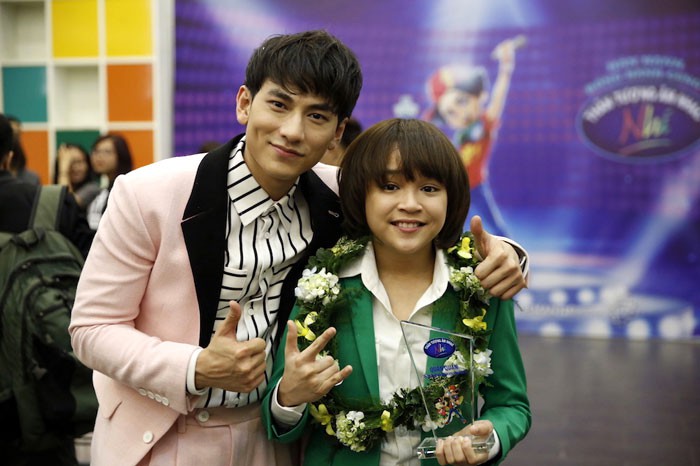 Chỉ sau 8 tháng đăng quang Vietnam Idol Kids, Thiên Khôi trổ mã phổng phao, ra dáng thiếu niên điển trai - Ảnh 1. Chỉ sau 8 tháng đăng quang Vietnam Idol Kids, Thiên Khôi trổ mã phổng phao, ra dáng thiếu niên điển trai - Ảnh 1.