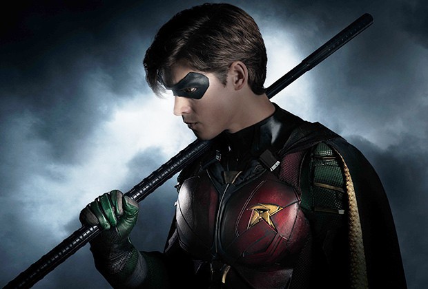 titans-robin-first-look-1523611633227274821678.jpg