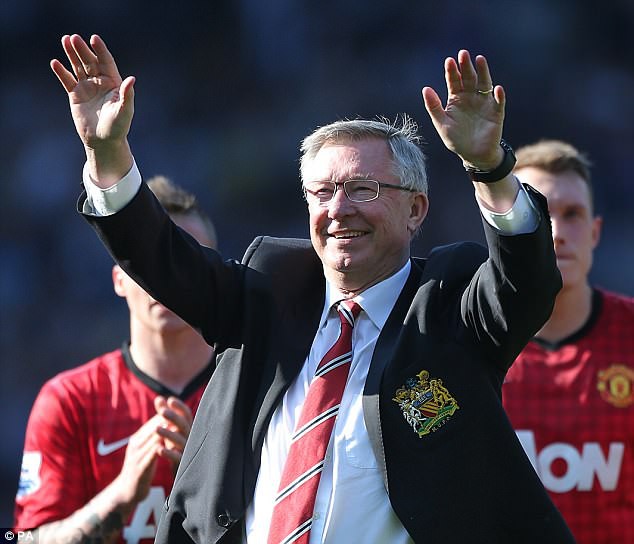 Sir Alex Ferguson kiếm tiền cực si&ecirc;u d&ugrave; đ&atilde; nghỉ hưu - Ảnh 2.