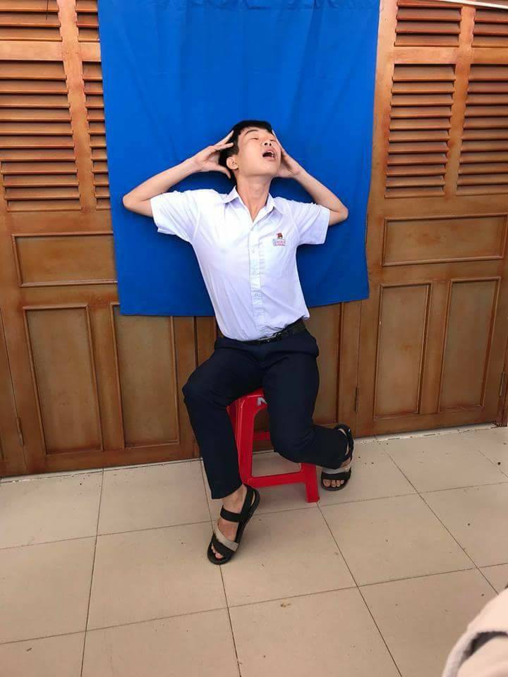 Khi bạn phải chụp ảnh thẻ nhưng không quên mình là người có thần thái sang chảnh bẩm sinh - Ảnh 3.