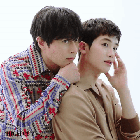 Khoảnh khắc cực phẩm: Jang Dong Gun và Park Hyung Sik đã đẹp, lại còn dựa vào nhau tình bể bình - Ảnh 3.