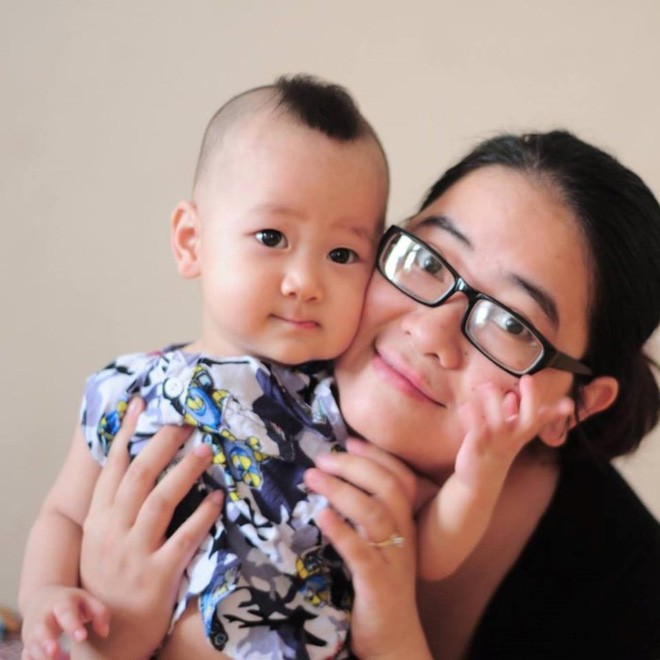 Hành trình tìm lại bầu trời tuổi thơ của em bé 4 tuổi Quang Minh và cuộc chiến với bệnh ung thư máu khiến nhiều người bật khóc - Ảnh 1.