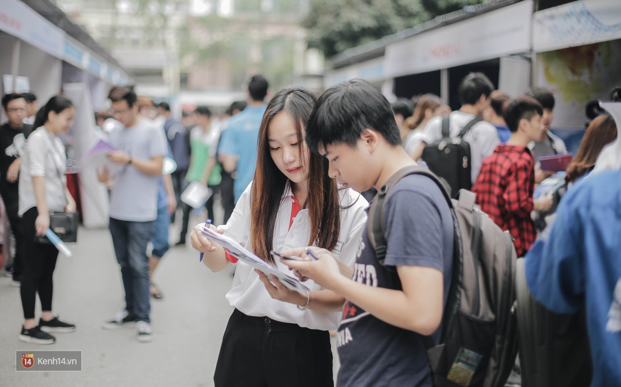 Ngày hội việc làm Công nghệ 2018: Cơ hội để SV lọt vào mắt xanh của các nhà tuyển dụng khi còn ngồi trên ghế nhà trường - Ảnh 5. Ngày hội việc làm Công nghệ 2018: Cơ hội để SV lọt vào mắt xanh của các nhà tuyển dụng khi còn ngồi trên ghế nhà trường - Ảnh 5.