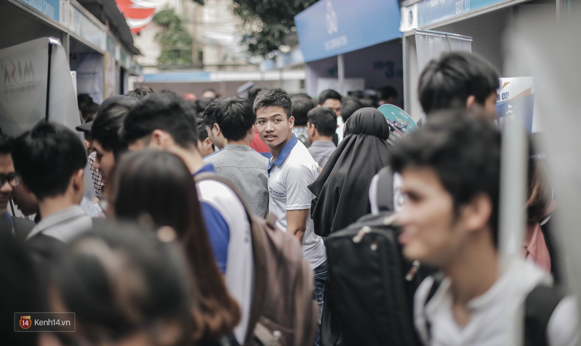 Ngày hội việc làm Công nghệ 2018: Cơ hội để SV lọt vào mắt xanh của các nhà tuyển dụng khi còn ngồi trên ghế nhà trường - Ảnh 11. Ngày hội việc làm Công nghệ 2018: Cơ hội để SV lọt vào mắt xanh của các nhà tuyển dụng khi còn ngồi trên ghế nhà trường - Ảnh 11.