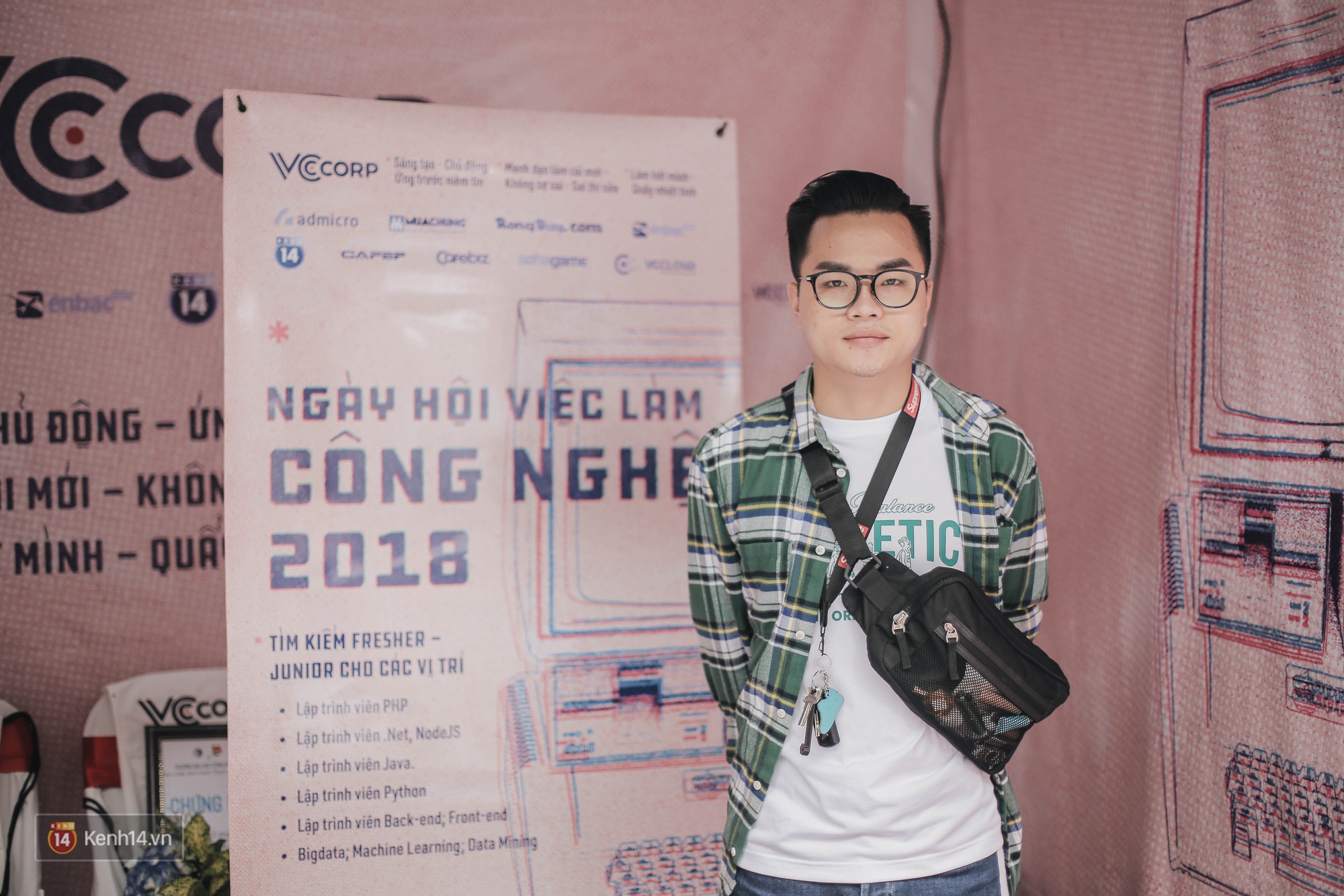 Ngày hội việc làm Công nghệ 2018: Cơ hội để SV lọt vào mắt xanh của các nhà tuyển dụng khi còn ngồi trên ghế nhà trường - Ảnh 13. Ngày hội việc làm Công nghệ 2018: Cơ hội để SV lọt vào mắt xanh của các nhà tuyển dụng khi còn ngồi trên ghế nhà trường - Ảnh 13.