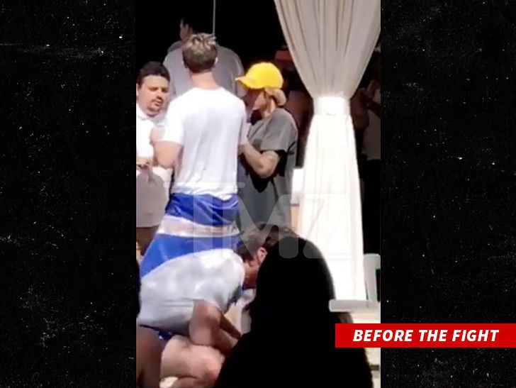Bất bình vì cảnh hành hung phụ nữ, Justin Bieber xông vào đấm kẻ bạo lực tại Coachella - Ảnh 2. Bất bình vì cảnh hành hung phụ nữ, Justin Bieber xông vào đấm kẻ bạo lực tại Coachella - Ảnh 2.