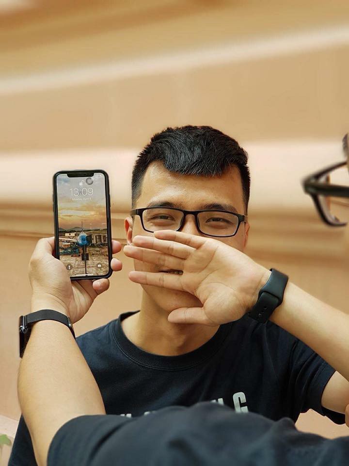 Hàng loạt thanh niên khoe tóc iPhone X vừa mát vừa bắt trend để chào hè 2018 - Ảnh 8. Hàng loạt thanh niên khoe tóc iPhone X vừa mát vừa bắt trend để chào hè 2018 - Ảnh 8.