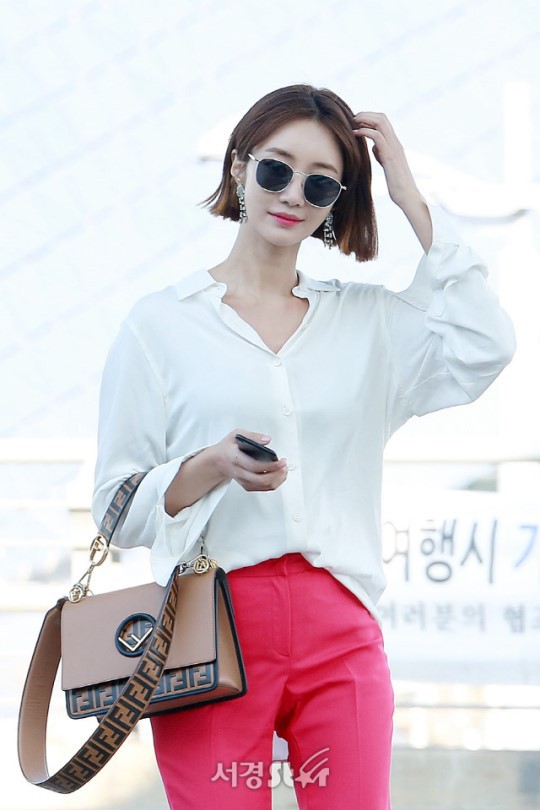 Bao năm rồi mỹ nhân She was pretty Go Jun Hee vẫn gây sốt vì đẹp đẳng cấp và sang chảnh khó tin tại sân bay - Ảnh 6.