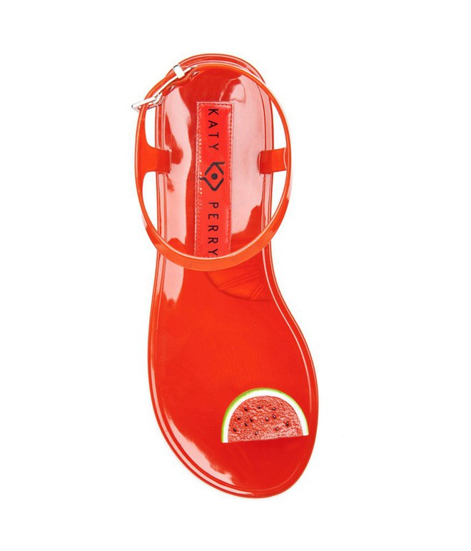 Có gì thú vị mà đôi sandals nhựa trong của Katy Perry lại có giá hơn 1 triệu đồng? - Ảnh 10.