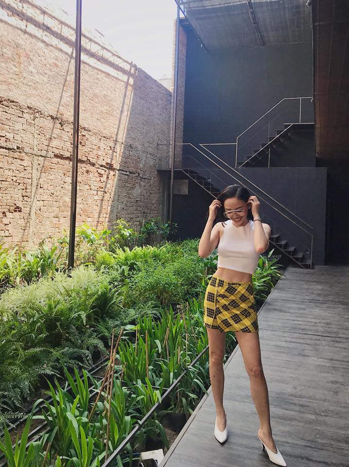 Từ street style của Hà Tăng, Hoàng Thùy Linh đến Huyền My chứng minh: Hè đã đến và Hoa vẫn lại lên - Ảnh 5.