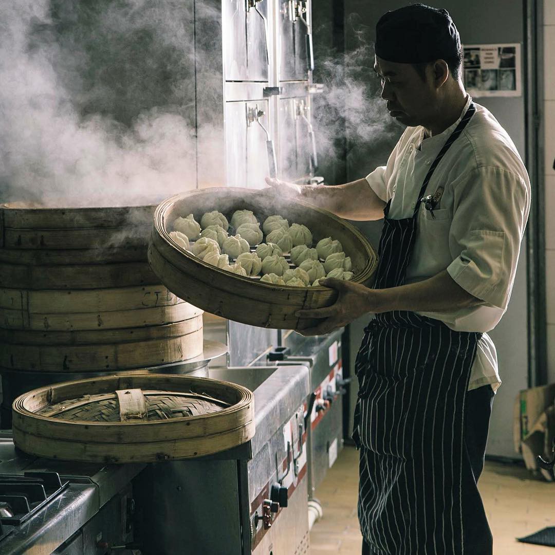 Bạn sẽ bất ngờ vì giá bánh bao: có chiếc bánh bao vỉa hè mà đắt hơn cả bánh trong khách sạn 5 sao - Ảnh 9. Bạn sẽ bất ngờ vì giá bánh bao: có chiếc bánh bao vỉa hè mà đắt hơn cả bánh trong khách sạn 5 sao - Ảnh 9.