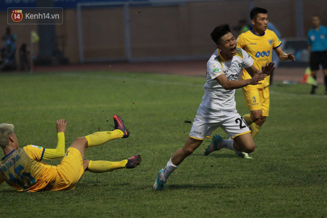 Đội trưởng Thanh Hóa yêu cầu đồng đội khóa chặt sao U23 Việt Nam - Ảnh 8.