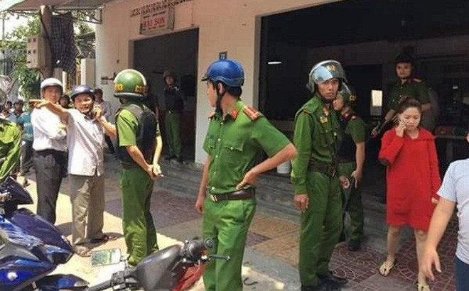 Chú ruột vác dao truy sát 3 người thương vong trước giờ cháu đi đón dâu - Ảnh 1.