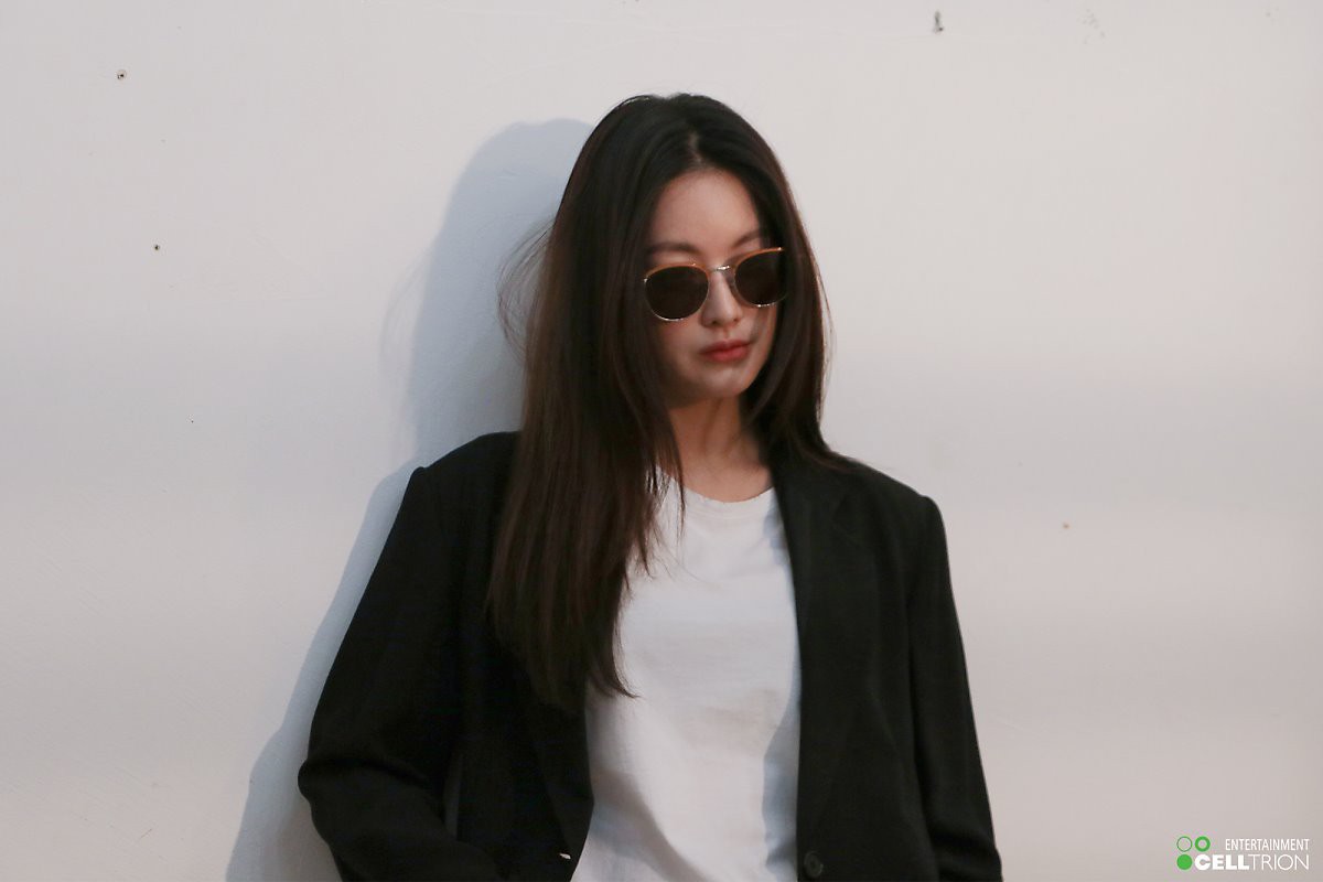 Bạn gái Kim Bum lần đầu lộ diện sau tin hẹn hò: Nhan sắc không đùa được đâu trong loạt ảnh hậu trường - Ảnh 21. Bạn gái Kim Bum lần đầu lộ diện sau tin hẹn hò: Nhan sắc không đùa được đâu trong loạt ảnh hậu trường - Ảnh 21.