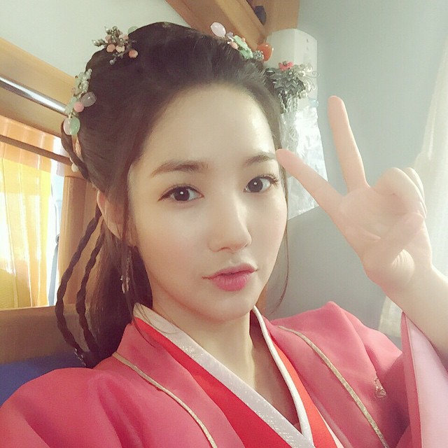 Trở lại với bộ hình đẹp ná thở, Park Min Young giờ đã biến đổi thành công đến đẳng cấp nữ hoàng dao kéo - Ảnh 5.