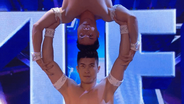 Khán giả Việt xúc động và tự hào về phần trình diễn của hoàng tử xiếc Quốc Cơ - Quốc Nghiệp - 1