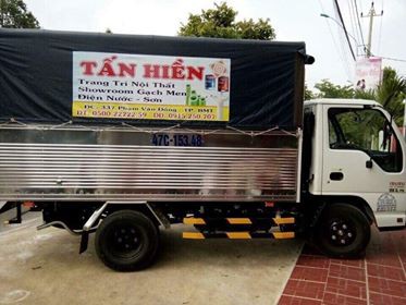 Tá hỏa vì chiếc xe tải trị giá nửa tỷ đồng không cánh mà bay sau khi vào nhà quên rút chìa khóa - Ảnh 1.