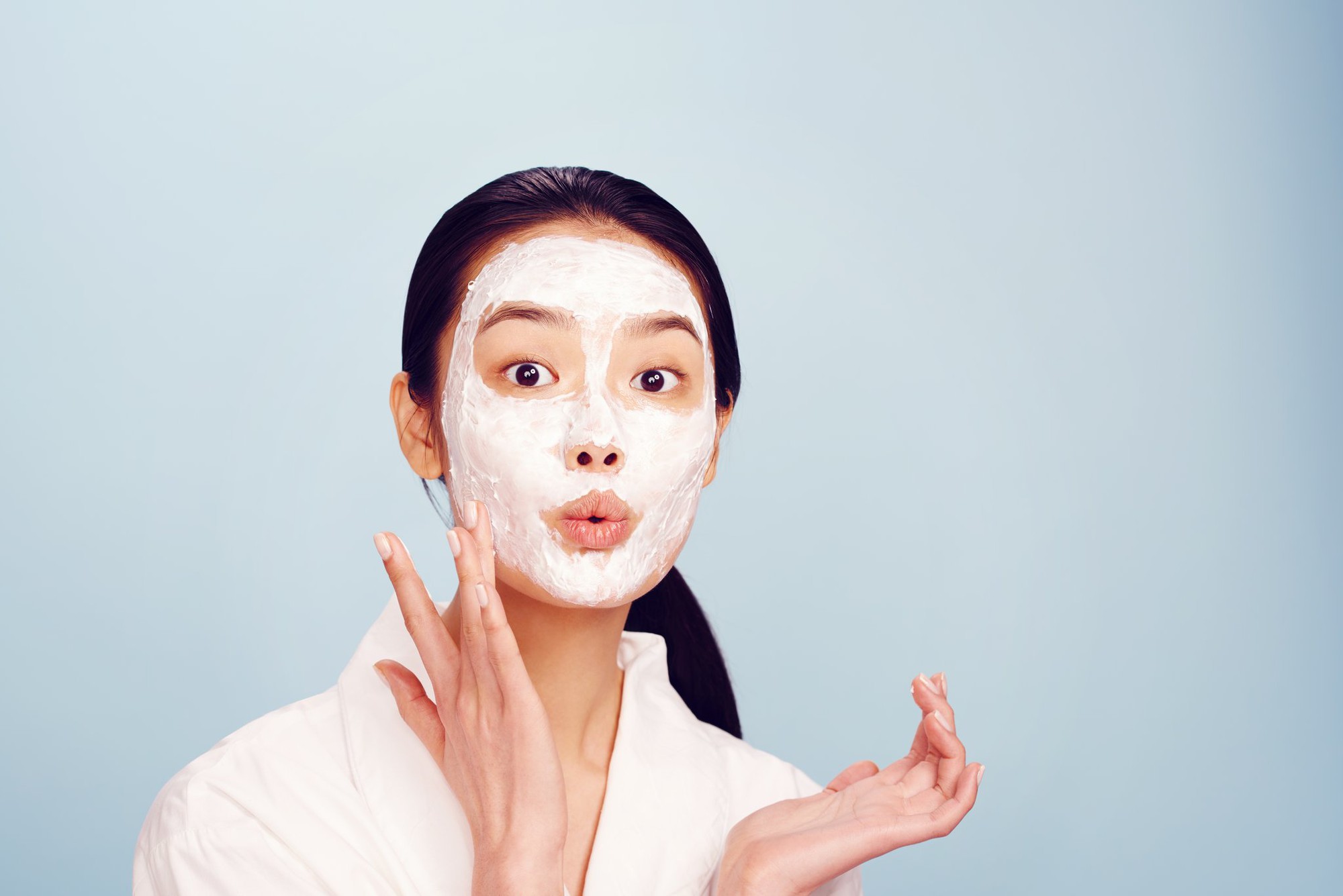 Cứ tiếp tục những thói quen này, coi chừng mụn không hết mà còn gặp tình trạng viêm da - Ảnh 1. Cứ tiếp tục những thói quen này, coi chừng mụn không hết mà còn gặp tình trạng viêm da - Ảnh 1.
