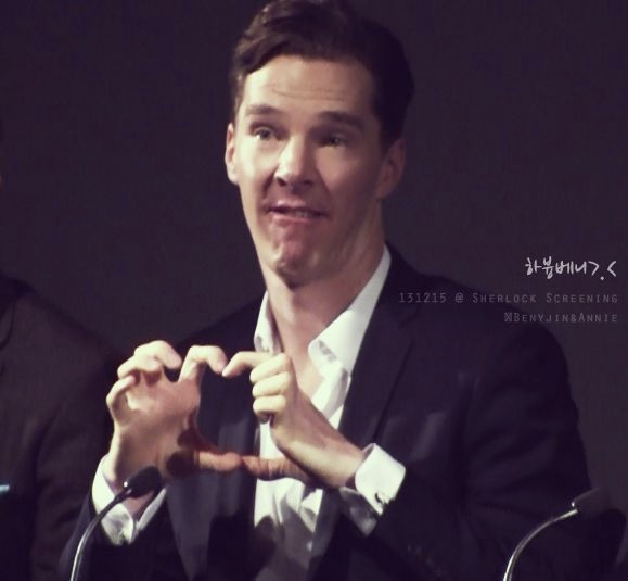 Khi Doctor Strange Benedict Cumberbatch bắn tim, cả thế giới sẽ phải thẫn thờ vì tưởng anh đang... bắn chưởng - Ảnh 2.