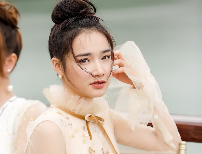 Cô dâu xinh như mộng Nhã Phương kết hợp nàng dâu gây