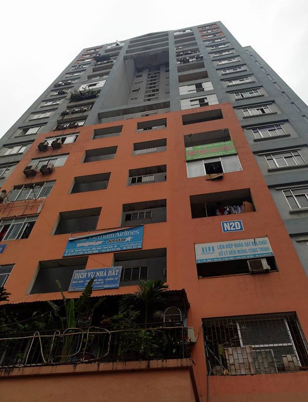 H&agrave; Nội: Thang m&aacute;y gặp sự cố, nhiều người hoảng loạn gọi trợ gi&uacute;p - Ảnh 1.